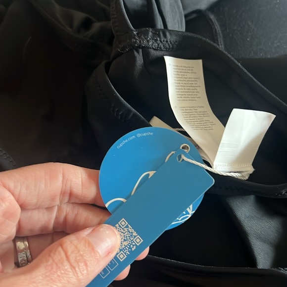 CUPSHE Women’s One Piece Swimsuit Sexy Deep V Neck Bathing Suit Crisscro… - Picture 4 of 4